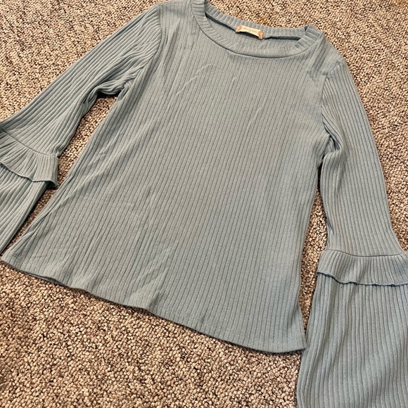 Women’s long sleeve - Picture 2 of 3